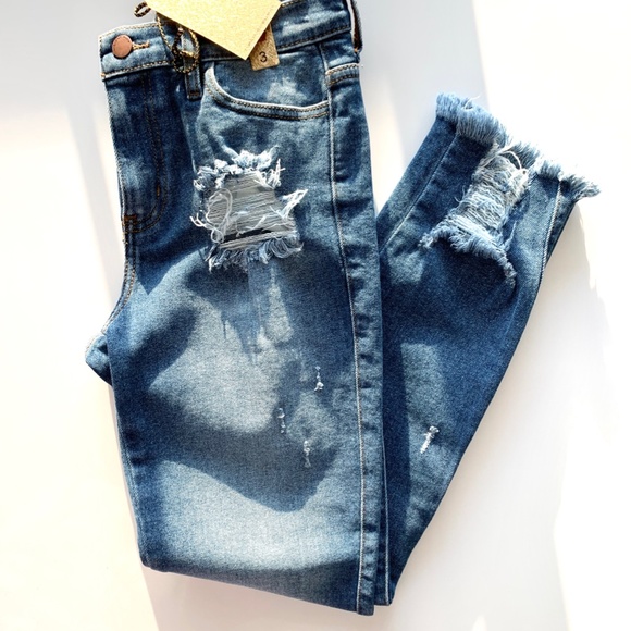 Vibrant Vintage Wash Distressed Jeans - Picture 1 of 3